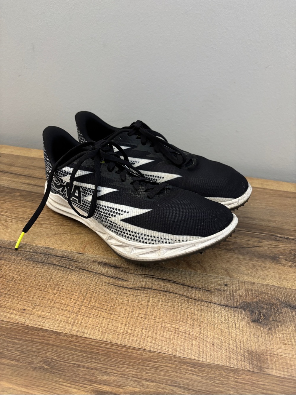 Hoka One One Crescendo MD Track Spikes Athletic Shoes